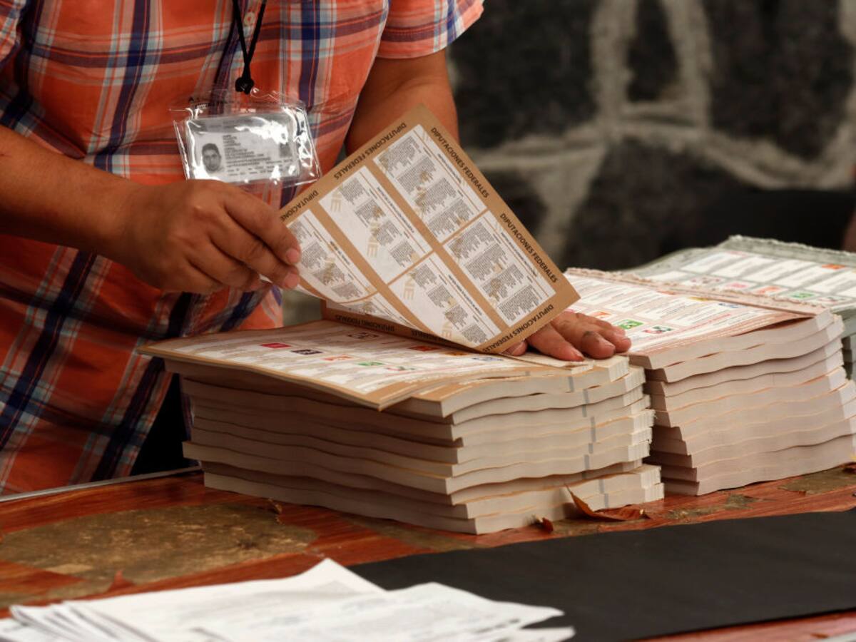Oficialismo mantuvo el control del congreso en México y el partido de López Obrador pierde escaños