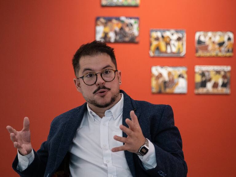 Su versión de los hechos: embajador Velasco asegura que fue sacado de contexto durante foro en España