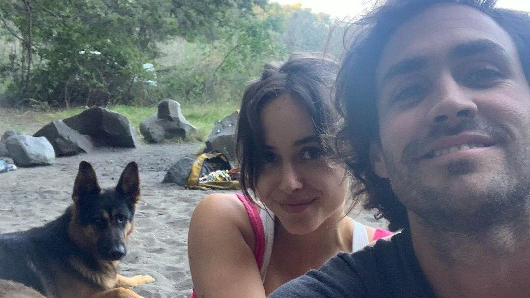Juanita Ringelig, Matías Assler y su perro Jack