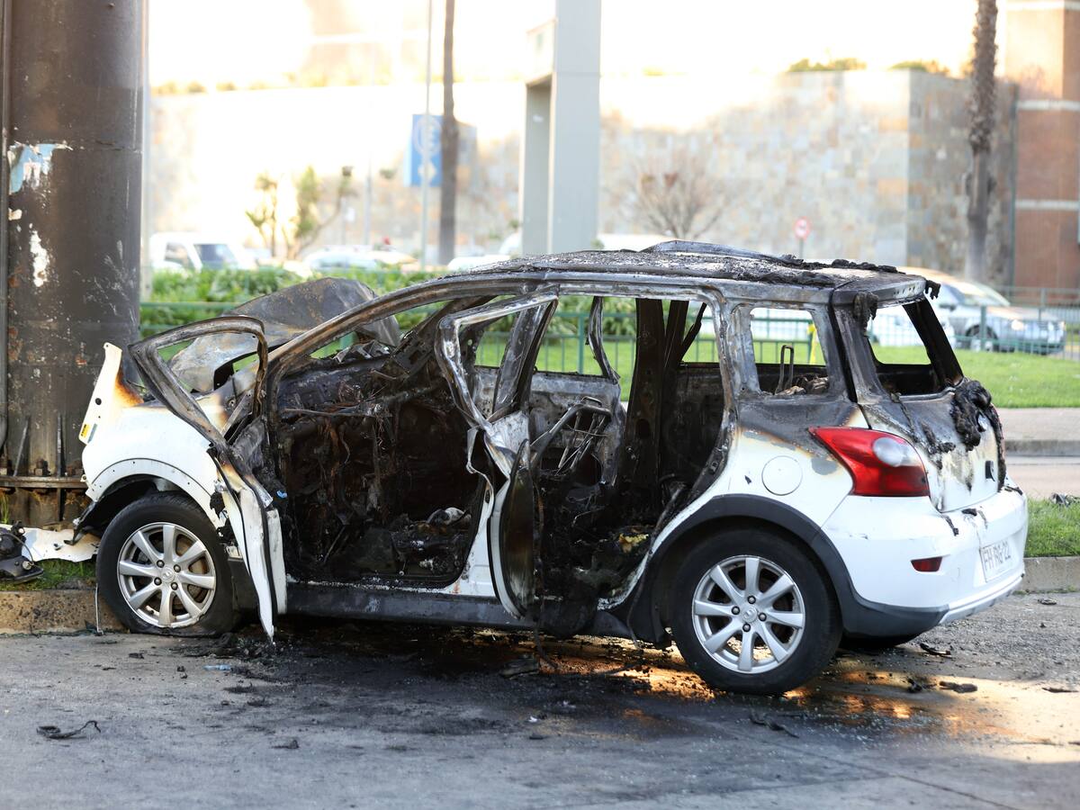 Viña del Mar: Choque de automóvil con poste publicitario terminó con tres fallecidos
