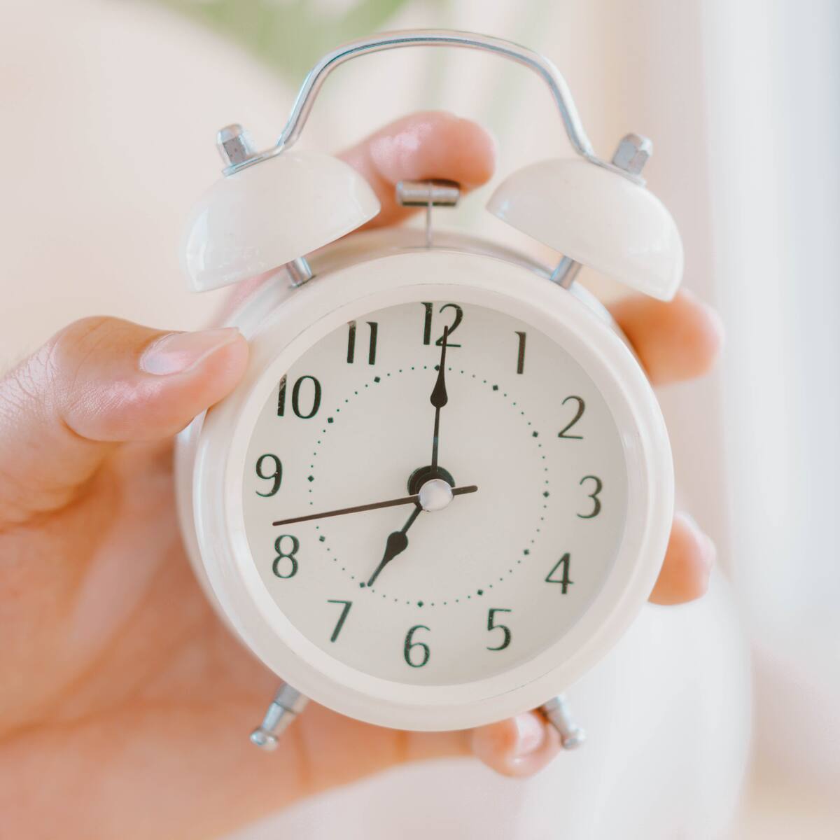 Cambio de hora 2025: ¿Qué día se adelantan los relojes en Chile?