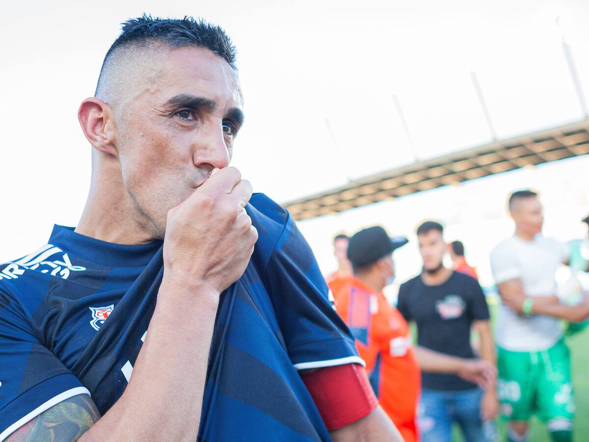 Osvaldo González tras dejar a la U en Primera: «Muchas cosas pasaron que no pueden suceder acá»