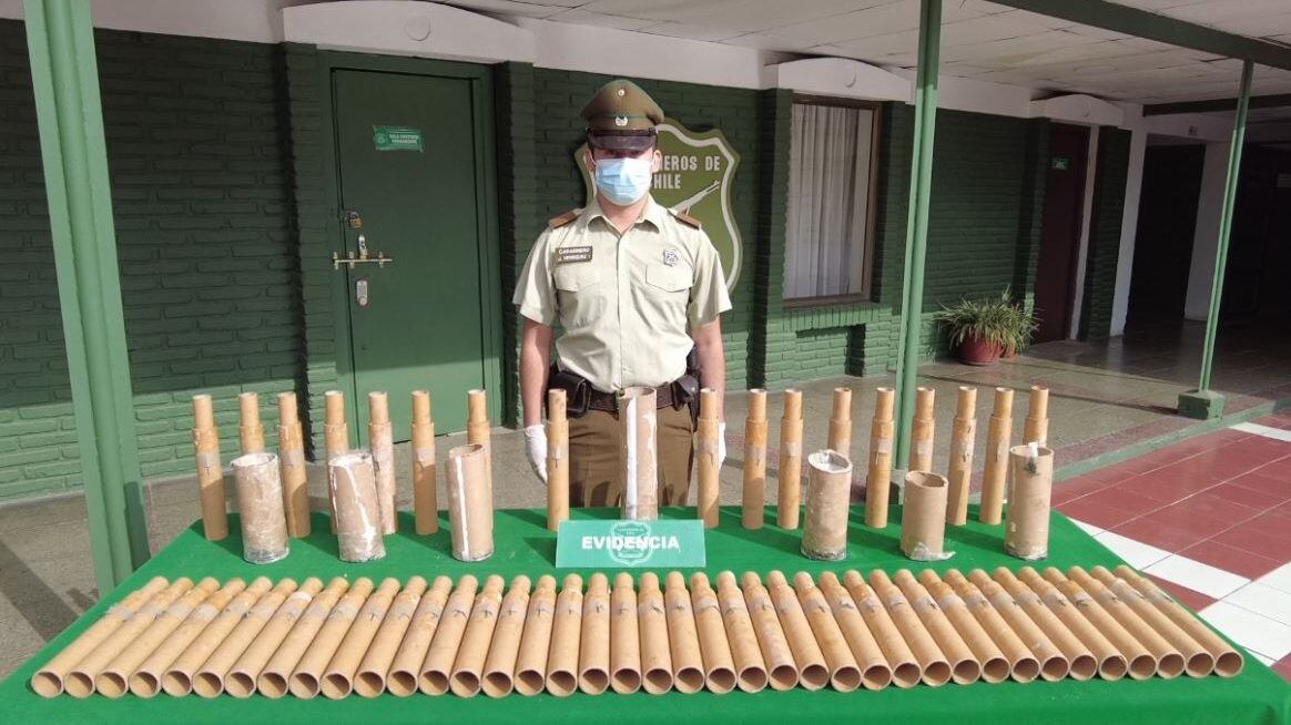 Carabineros incautó fuegos artificiales ocultos en los baños del Monumental previo al Superclásico
