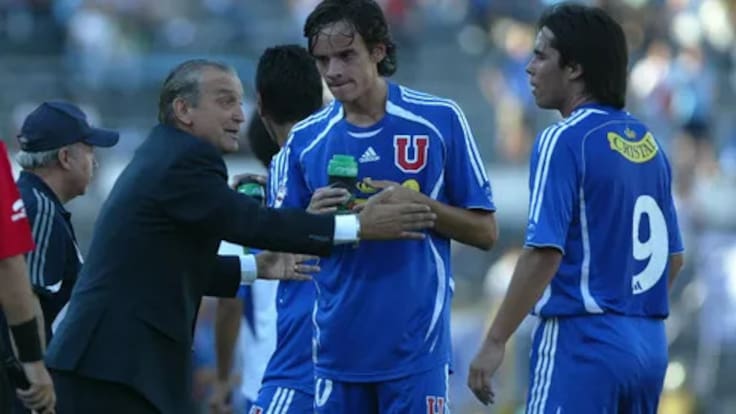 “Los jugadores decían que iban para atrás para que me echaran... Tomaron una decisión que arruina el prestigio del club”