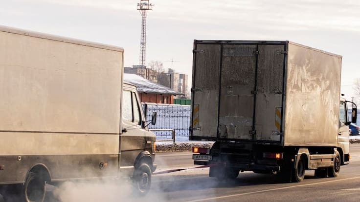Ojo conductores: entra en vigencia nueva norma que cambia la forma de remolcar vehículos en Chile