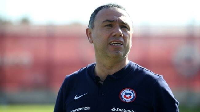 Francis Cagigao: "Vine a poner cimientos al fútbol chileno. Si hay otro que pone el techo, otro lo hará"