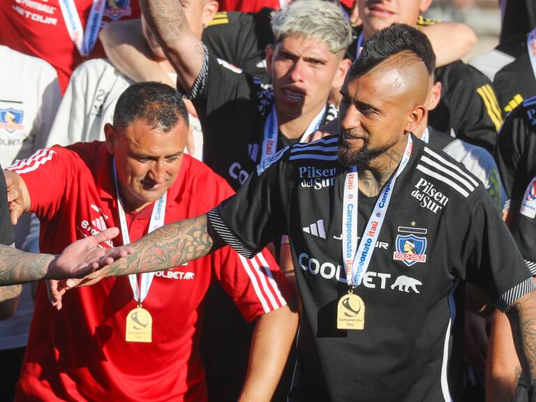 Entre lágrimas, un emocionado Arturo Vidal levanta la estrella 34 de Colo Colo: “Podría haber ganado mucho, pero nada como esto”