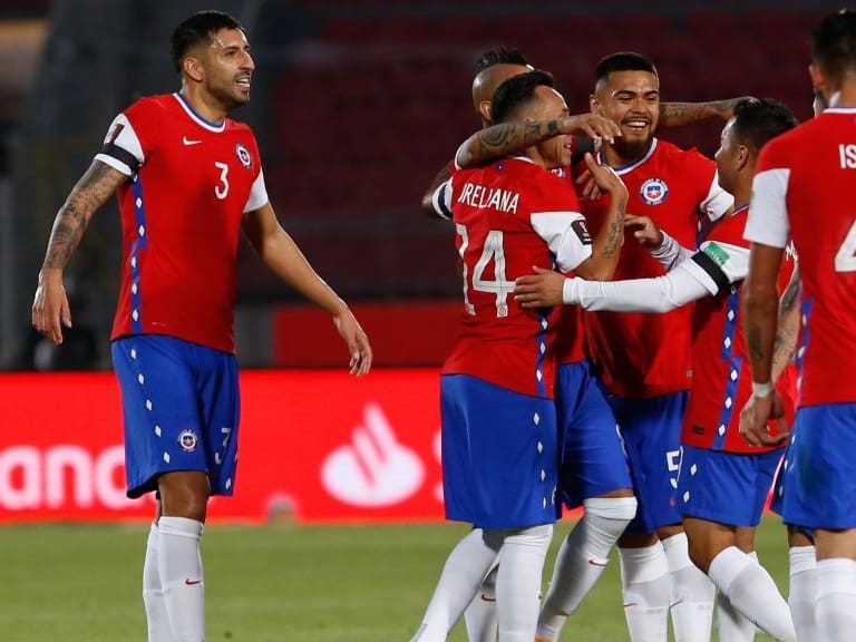 13 de Noviembre del 2020/SANTIAGOArturo Vidal celebra su primer gol y el 1 a 0 de Chile ,durante el partido valido por la Fase de Grupos 3/18 por la clasificación de Conmebol para la Copa Mundial de Fútbol Qatar 2022, entre Chile vs Peru, disputado en el Estadio Nacional.
FOTO:FRANCISCO LONGA/AGENCIAUNO