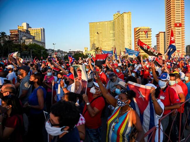 Masiva manifestación a favor del gobierno cubano en La Habana