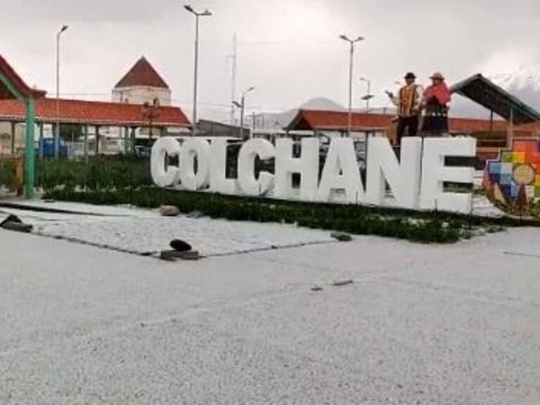 Granizos provocan cortes de luz e inundación de la posta de Colchane