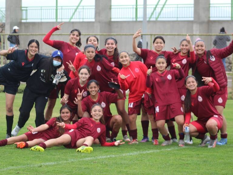 Carlos San Martín, DT de La Serena: "A veces pienso que es una mentira lo del fútbol profesional femenino"