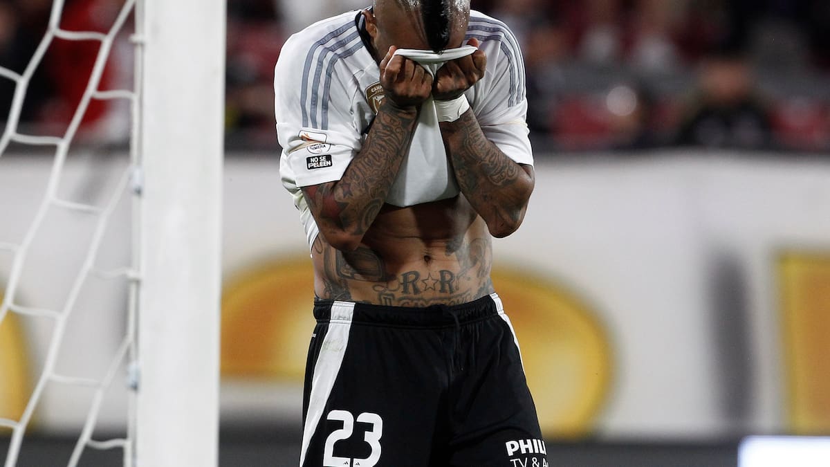 Arturo Vidal enciende las alarmas en Colo Colo
