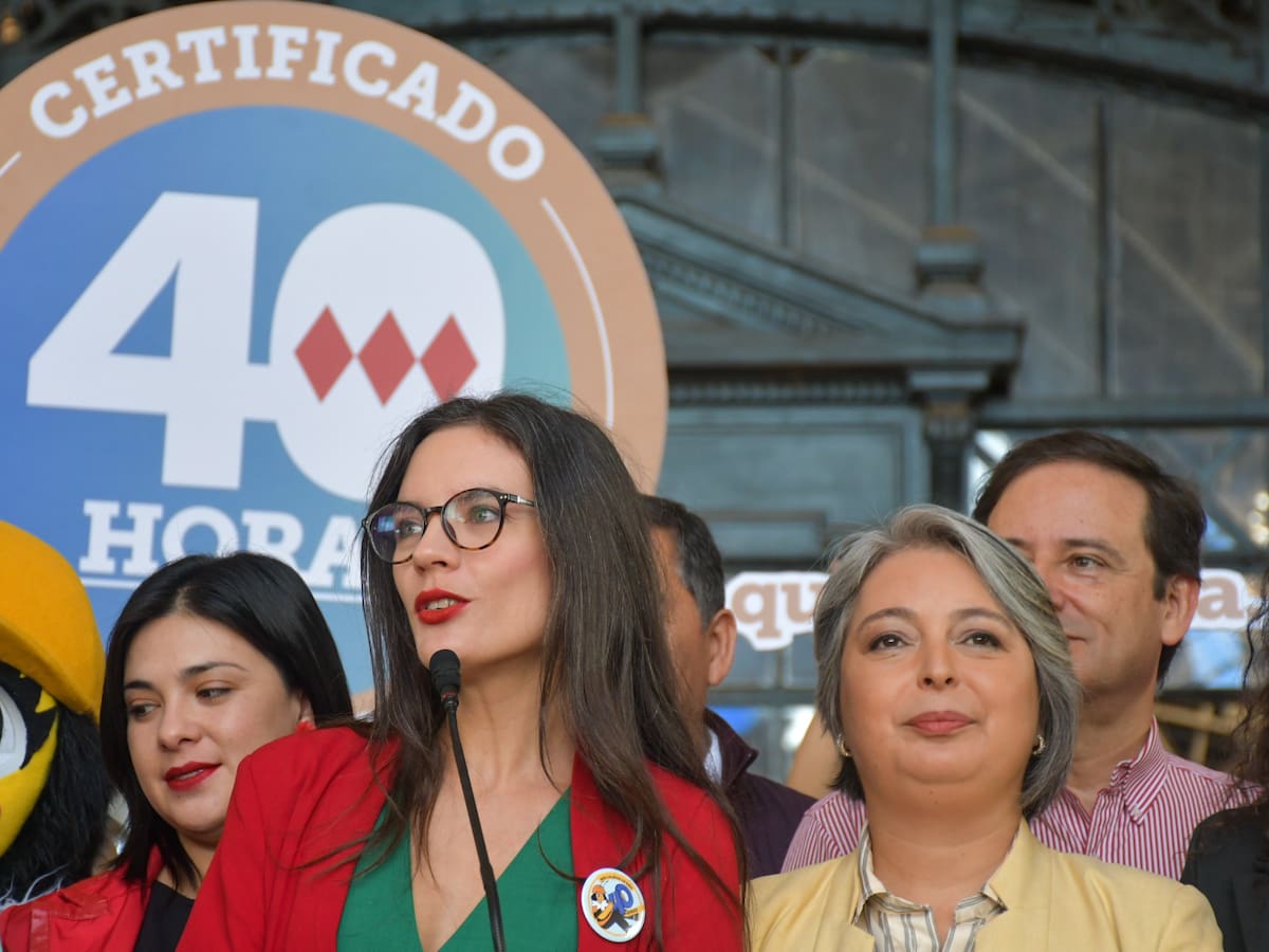 “¿Te imaginas trabajar 52 horas?”: Vallejo y Jara defienden la “Ley de 40 horas” y critican cambios impulsados por el Gobierno