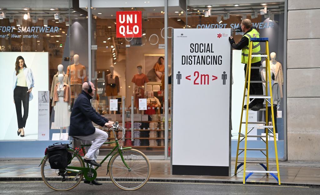 Una tienda sin clientes en el centro de Londres