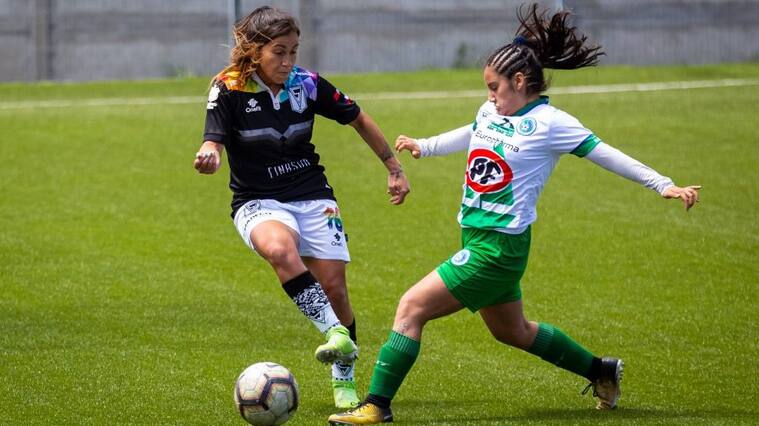 15 de Noviembre de 2020 / PUERTO MONTTPartido terminado en el Estadio Antonio Varas, el equipo visitante se queda con la victoria sobre el local Deportes Puerto Montt por 4 goles a 0 en el partido valido por la fecha 3 del Campeonato Primera División Femenino 2020
FOTO: FELIPE CONSTANZO / AGENCIAUNO