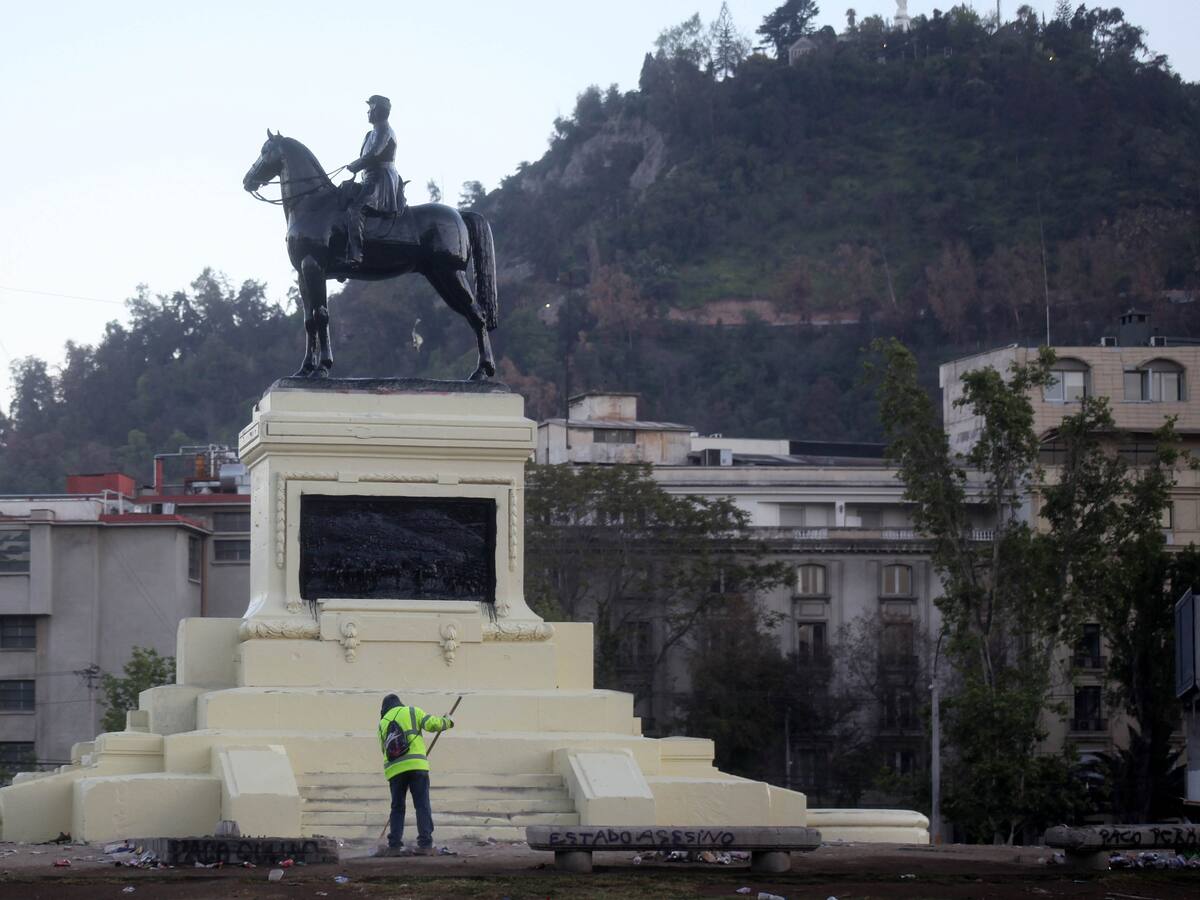 “Da miedo traerlo de vuelta”: ministra Tohá detalla futuro de la estatua del General Baquedano en “Plaza Italia”