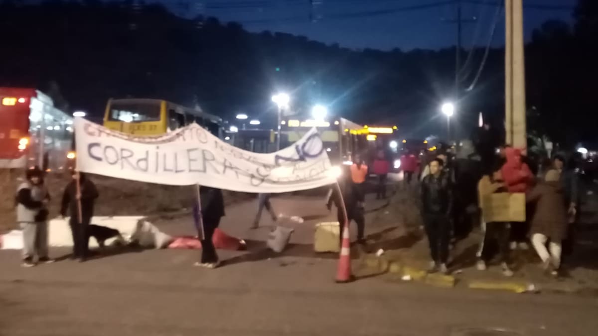 Protesta de vecinos de Puente Alto por mejoras habitacionales - Richard Jiménez - ADN Hoy Primera Edición - 15 de mayo de 2024