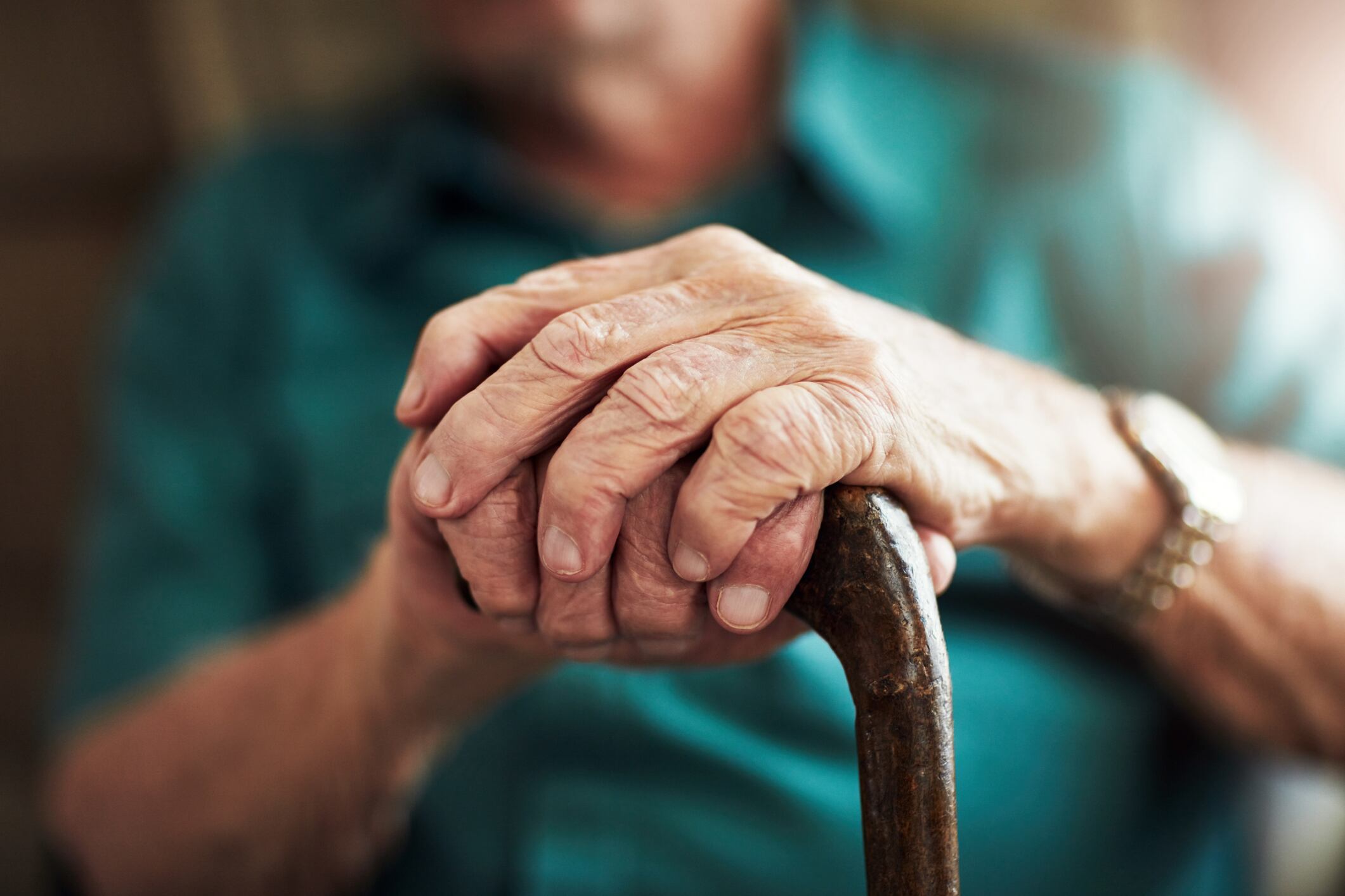 Más de 40 mil casos analizados: el preocupante hallazgo que afecta a los adultos mayores en Chile