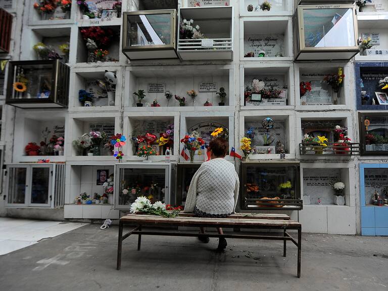 Encuentran ataúd con bebé momificado en cementerio municipal de Calama: su origen es desconocido