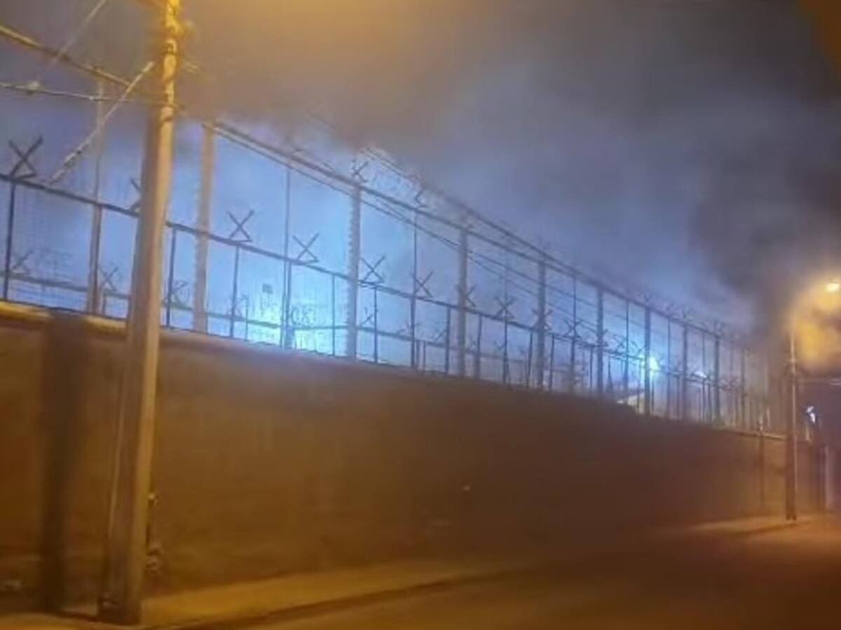 Incendio en cárcel de Ovalle deja un gendarme y siete internos heridos