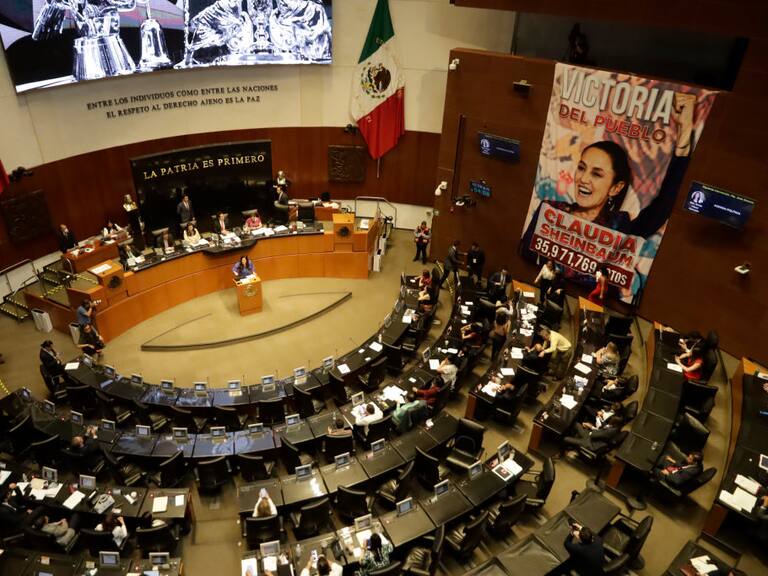 La sala de la comisión permanente del congreso mexicano durante una reunión en su sede en la Ciudad de México.