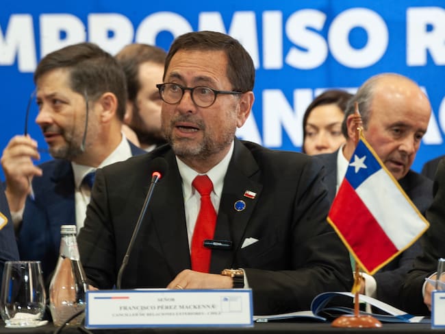 28 DE MAYO DEL 2026 / SANTIAGO
El ministro de Relaciones Exteriores, Francisco Pérez Mackenna, participa en la inauguración de la Reunión de Alto Nivel Compromiso Regional de Santiago Contra la Delincuencia Organizada Transnacional.
FOTO: VICTOR HUENANTE / AGENCIAUNO