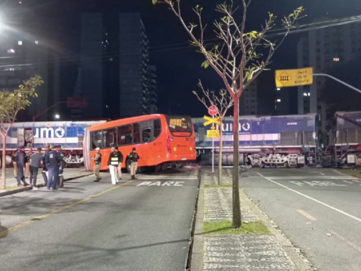“Pensé que...”: el dramático relato del pasajero que estaba en el bus que se partió en dos en Brasil