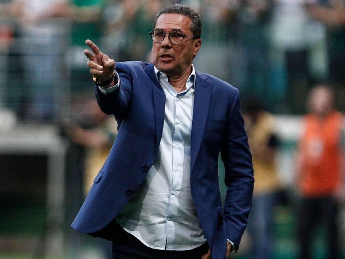 Vanderlei Luxemburgo fue hospitalizado tras arrojar nuevamente positivo por Covid-19