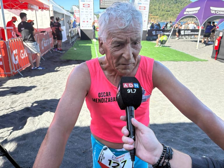 A sus 74 años, da una lección de vida tras completar el Sprint del Ironman 70.3 de Pucón: “Los límites los tienes en la mente”