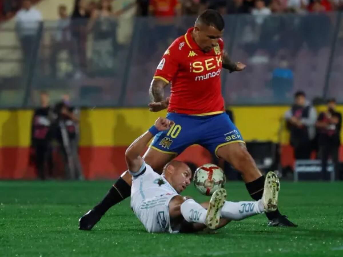 Emiliano Vecchio recibe durísimo castigo tras ser expulsado y apuntado por el juez en el duelo ante Universidad de Chile