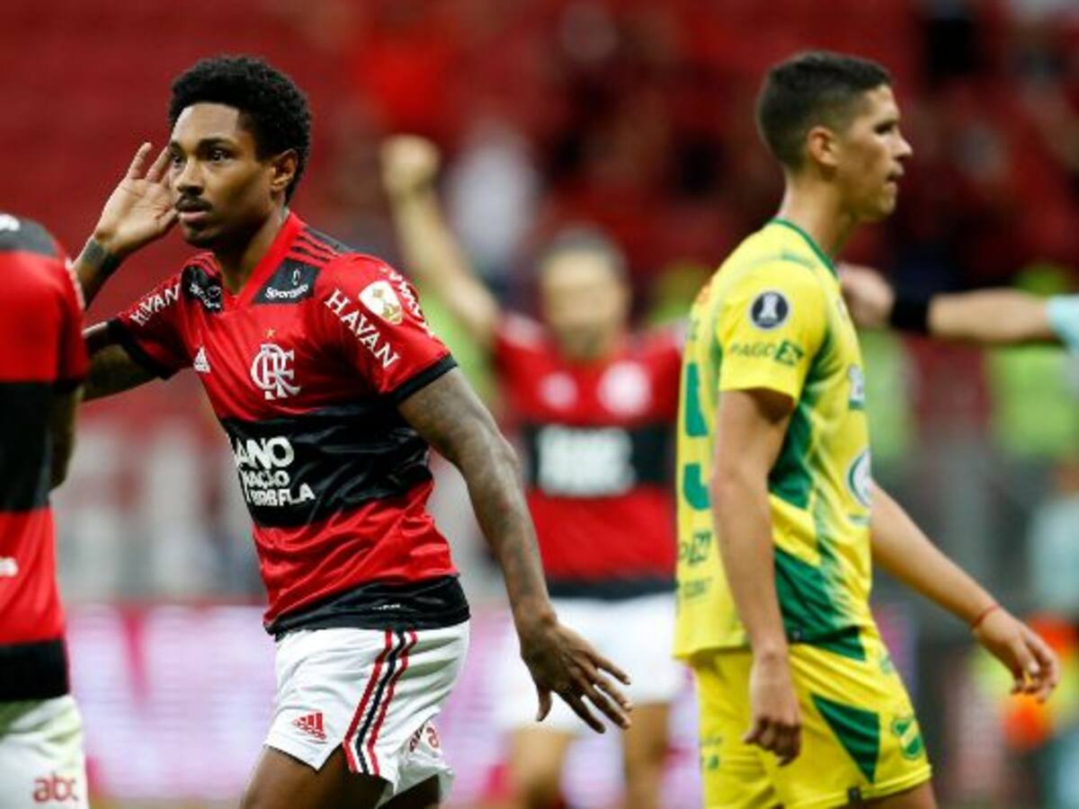 El Flamengo de Mauricio Isla se metió con propiedad en los cuartos de Copa Libertadores tras golear a Defensa y Justicia de Beccacece