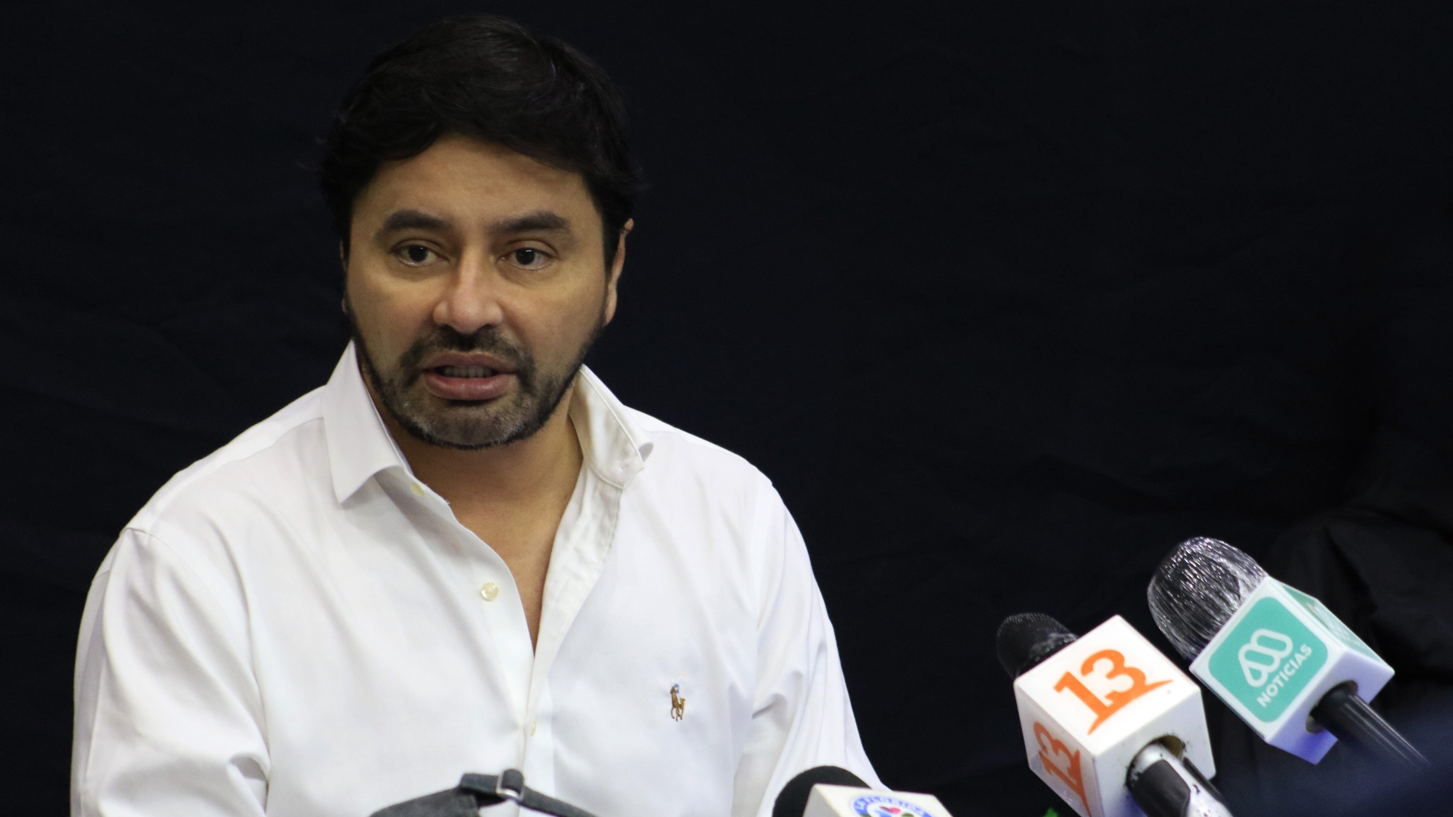 12 de Abril de 2020/SANTIAGORodolfo Carter, alcalde de la Florida, durante la reunión que sostuvo el Comité de Emergencia de La Florida, con el objetivo de establecer protocolos y entregar herramientas para las cuidadoras de los hogares de larga estadía de la comuna y así prevenir el contagio de adultos mayores
FOTO: MAURICIO MENDEZ/AGENCIAUNO