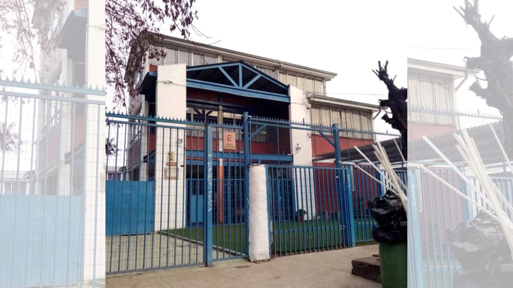 Colegio Quinta Normal, Víctor Hugo, portonazo, encerrona, 1024x576 jpg ok