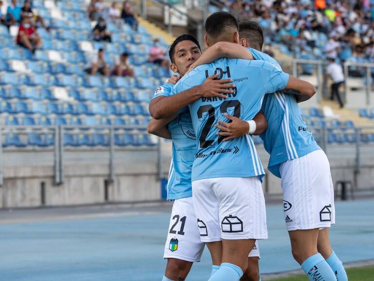 O’Higgins debutó en el Torneo Nacional 2022 con una sólida victoria sobre Deportes La Serena en Rancagua