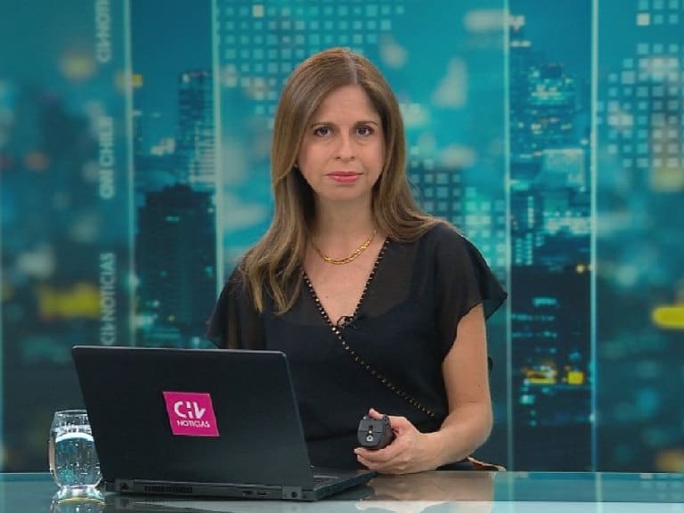 Karina Álvarez se emociona en el último despacho de reconocida periodista