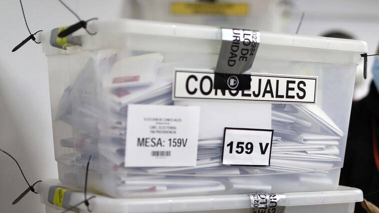 urna llena elecciones 2021