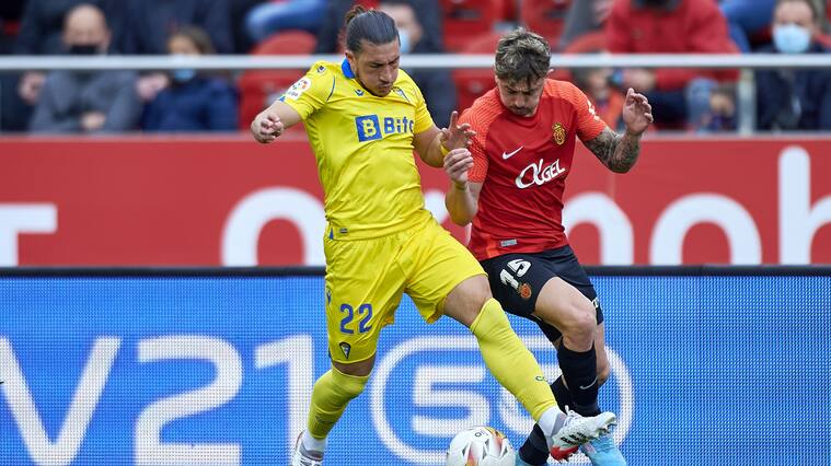 Tomás Alarcón fue a la banca en la derrota del Cádiz ante el Mallorca