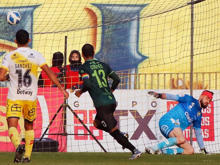 Magallanes da el golpe en Copa Chile y elimina a Everton en Viña del Mar