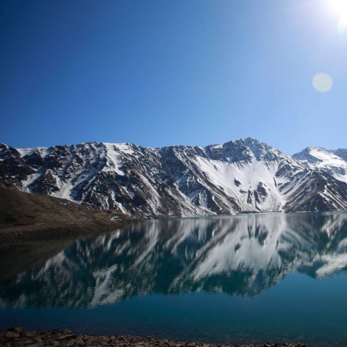 Rescatan a dos turistas colombianos abandonados en el embalse El Yeso