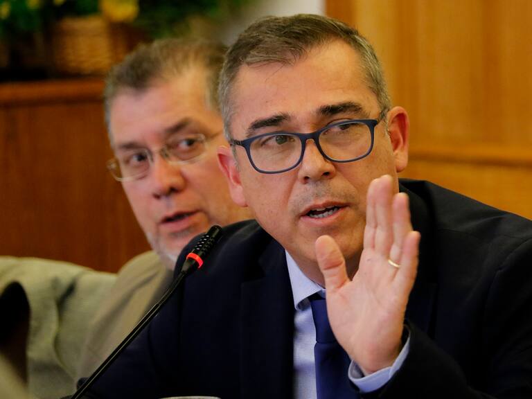 Presidente de fiscalizadores del SII informó más de 220 mil reclamos por el Bono Clase Media: «Se evitaba si se hubiese entregado de forma genérica»