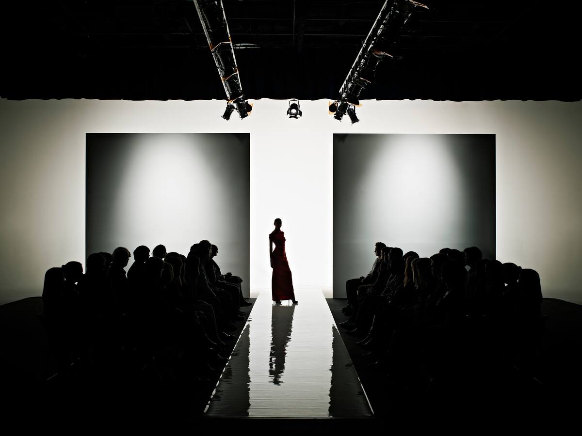 Querida figura televisiva chilena se lució en desfile durante Semana de la Moda en Nueva York