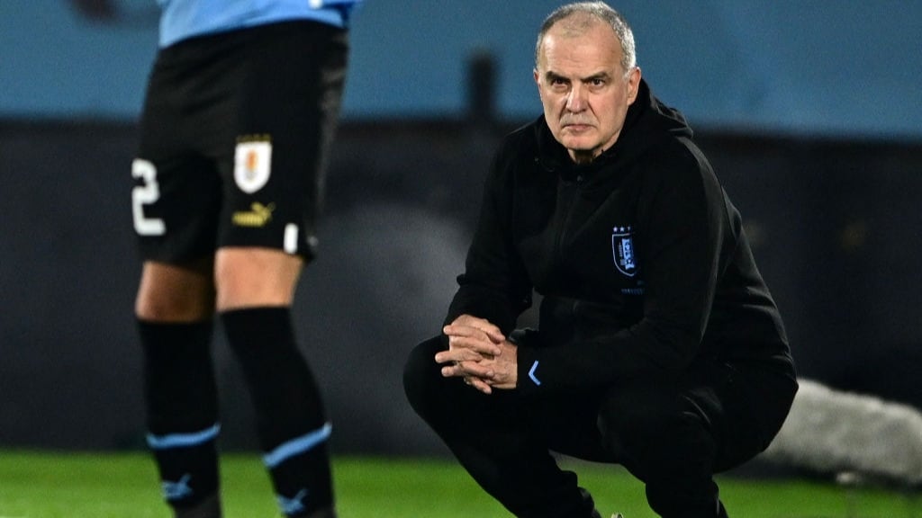 Los gestos del cuerpo técnico e hinchas de La Roja a Marcelo Bielsa en el Centenario