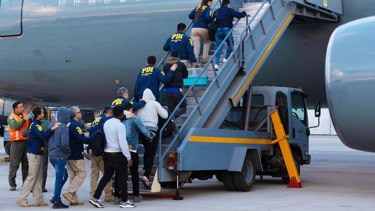 Canciller confirma gestiones con Venezuela para reactivar soluciones consulares de migrantes en Chile