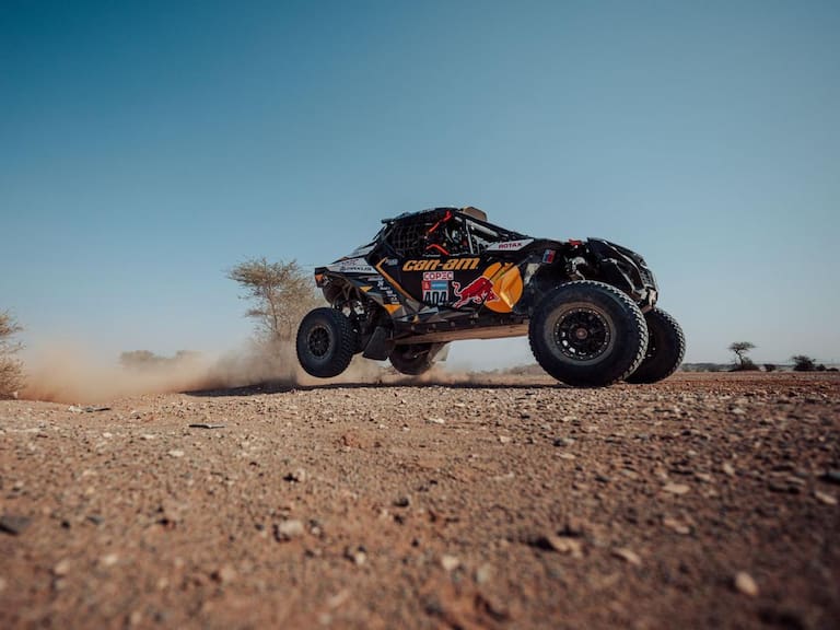 Chaleco López gana su tercera etapa en los Side by Side del Rally Dakar 2025