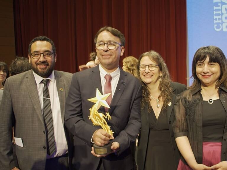 Patricio Vilches tras ganar el Global Teacher Prize Chile 2024: “Es una oportunidad para visibilizar lo que ocurre en las comunidades rurales”