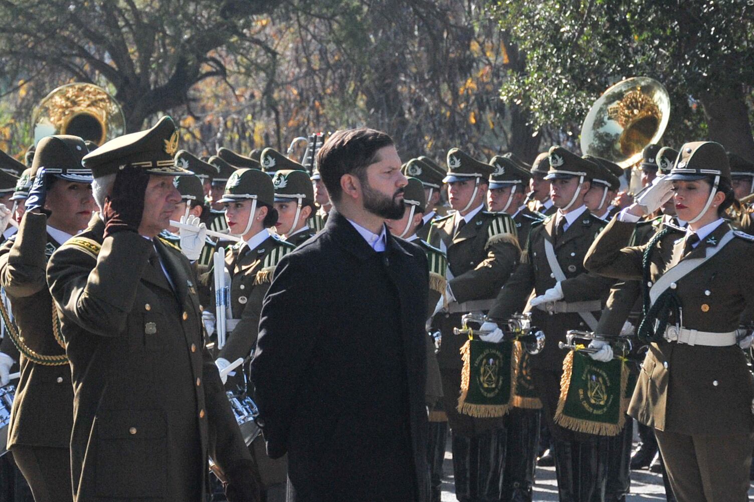 Carabineros entrega propuesta de bono trimestral a Presidente Boric: beneficiaría a 50 mil funcionarios