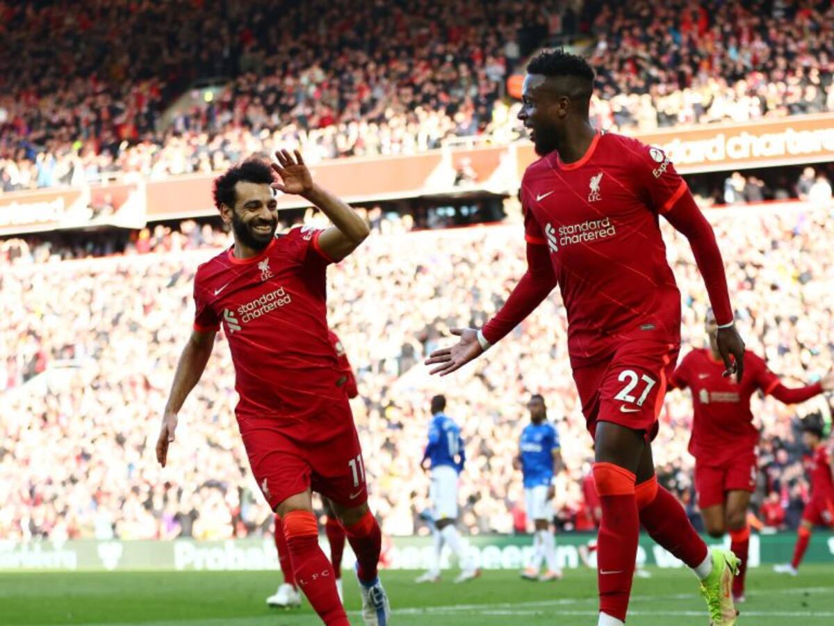 Liverpool se quedó con el clásico ante Everton y le sigue metiendo presión al City en la Premier League