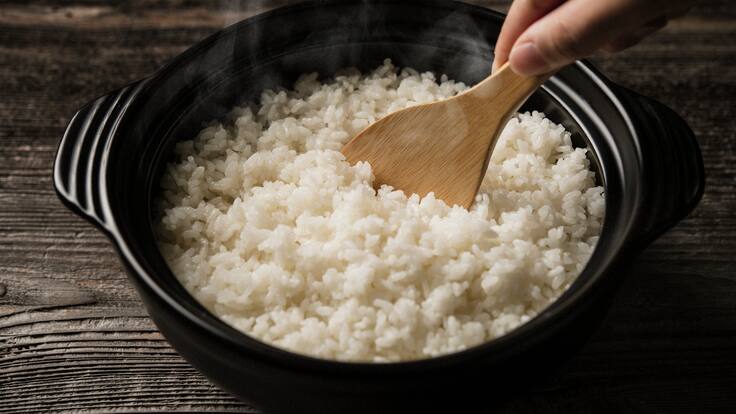 Esto es lo que dura el arroz refrigerado antes de que se llene de bacterias
