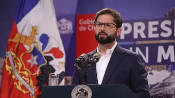 Presidente Boric y Michelle Bachelet llaman a acuerdo transversal por pensiones: “Estos no son tiempos de gustitos políticos”