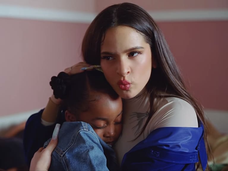 Rosalía y Travis Scott sorprendieron con el lanzamiento de «TKN»
